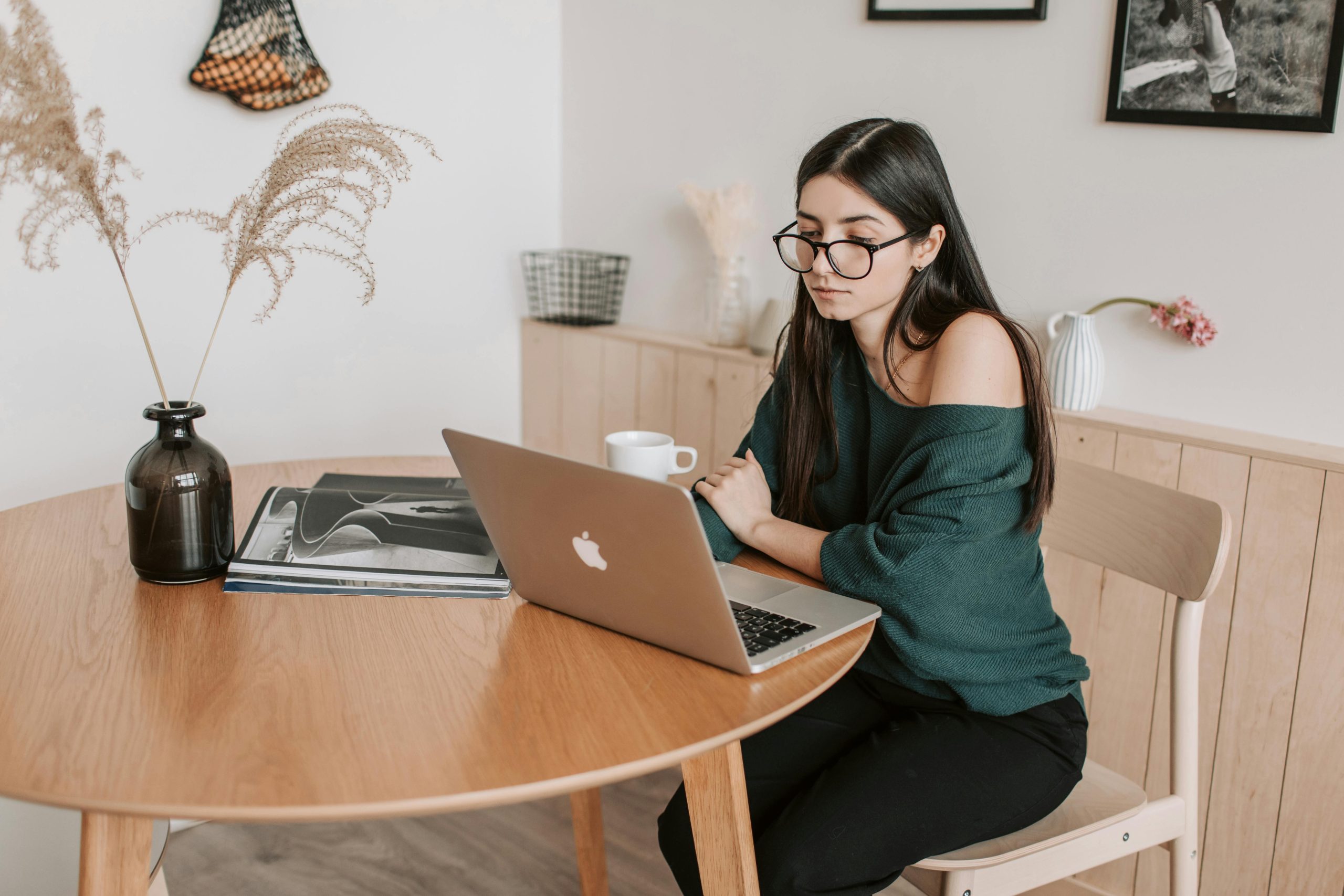 Effective Job Search Strategies for Foreigners in China’s Media Market