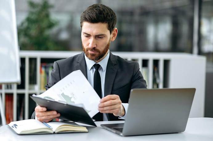 Latest job postings - Managers viewing files