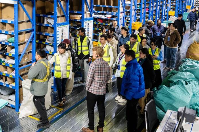 Cross border e-commerce - Overseas e-commerce Amazon warehouse