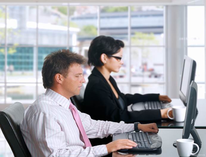AI-driven recruitment: How international job seekers can improve their competitiveness in the new recruitment model