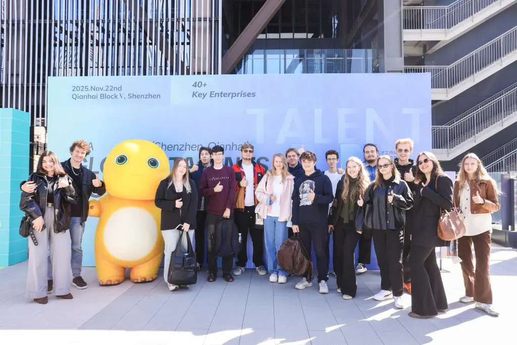 Marketing Directors Wanted: Lead Growth at The Greater Bay Area (Qianhai, Shenzhen) 2025 International Talent Fair 1 Greater Bay Area International Talent Recruitment Fair 2025: A visual metaphor connecting innovation, industry, and elite Marketing Director talent in Shenzhen Qianhai.