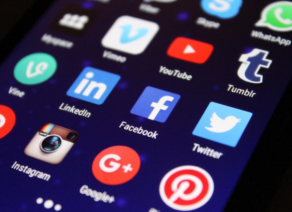 Top China Social Media to Entertain in 2026: The Guide for a Foreigner