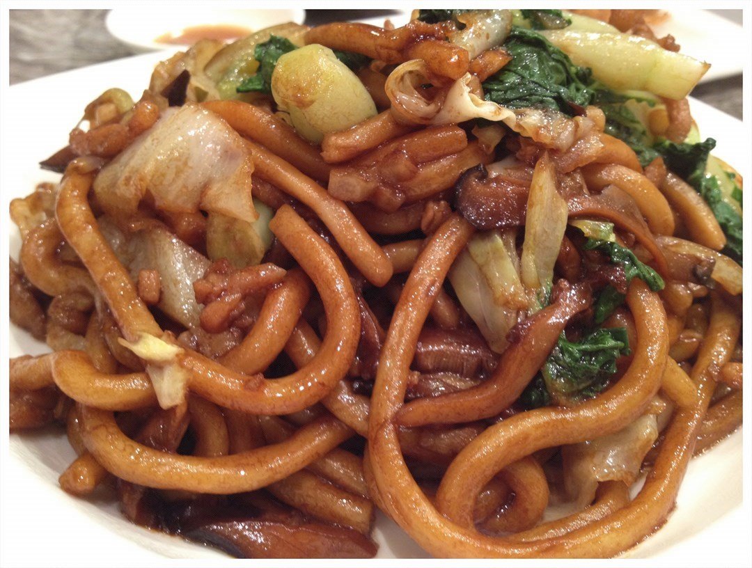 40. Shanghai-style fried noodles.jpg